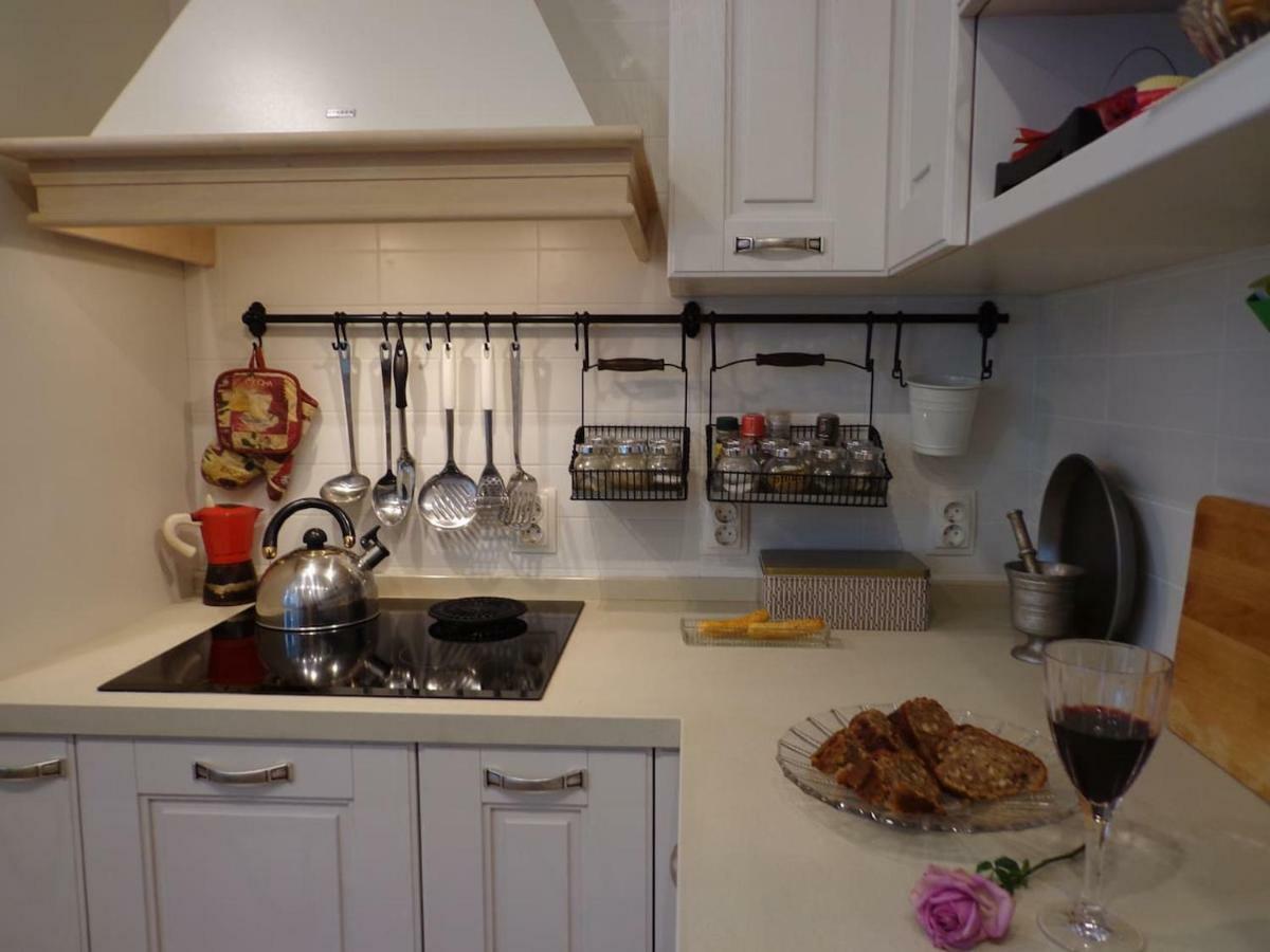 3bdr The Hadjis - Center Flat