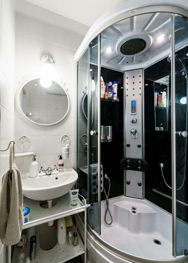 3bdr The Hadjis - Center Flat Appartamento *